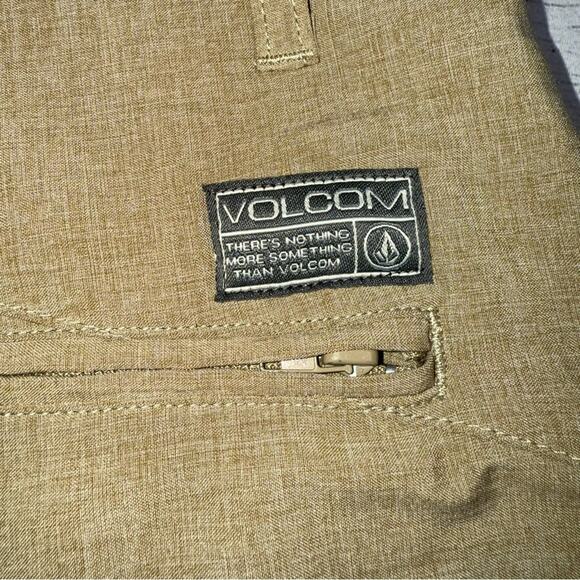 VOLCOM Men's Surf & Turf Hybrid Chino Shorts with 4-Way Stretch Tan Size 30 - Picture 7 of 9